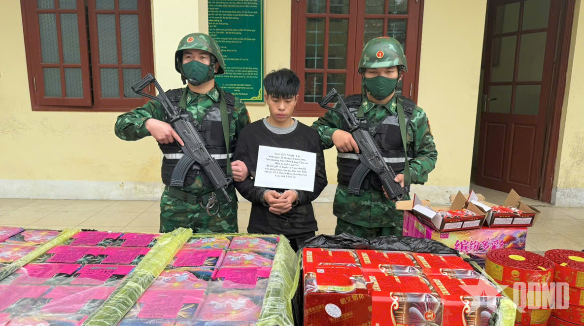 Lào Cai: Bắt đối tượng vận chuyển 150kg pháo hoa nổ qua biên giới